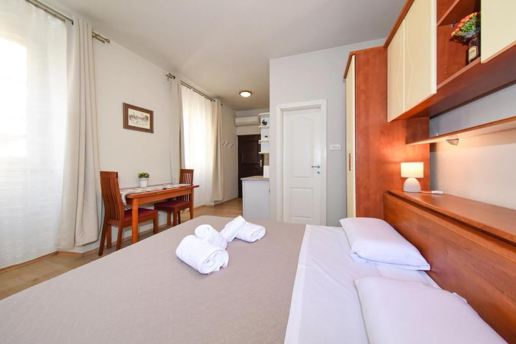 Apartment Zaratino Екстериор снимка